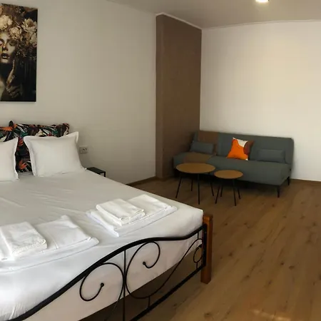 Calendula Apartment